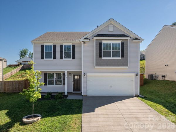 907 Newport Court, Asheville, NC 28806