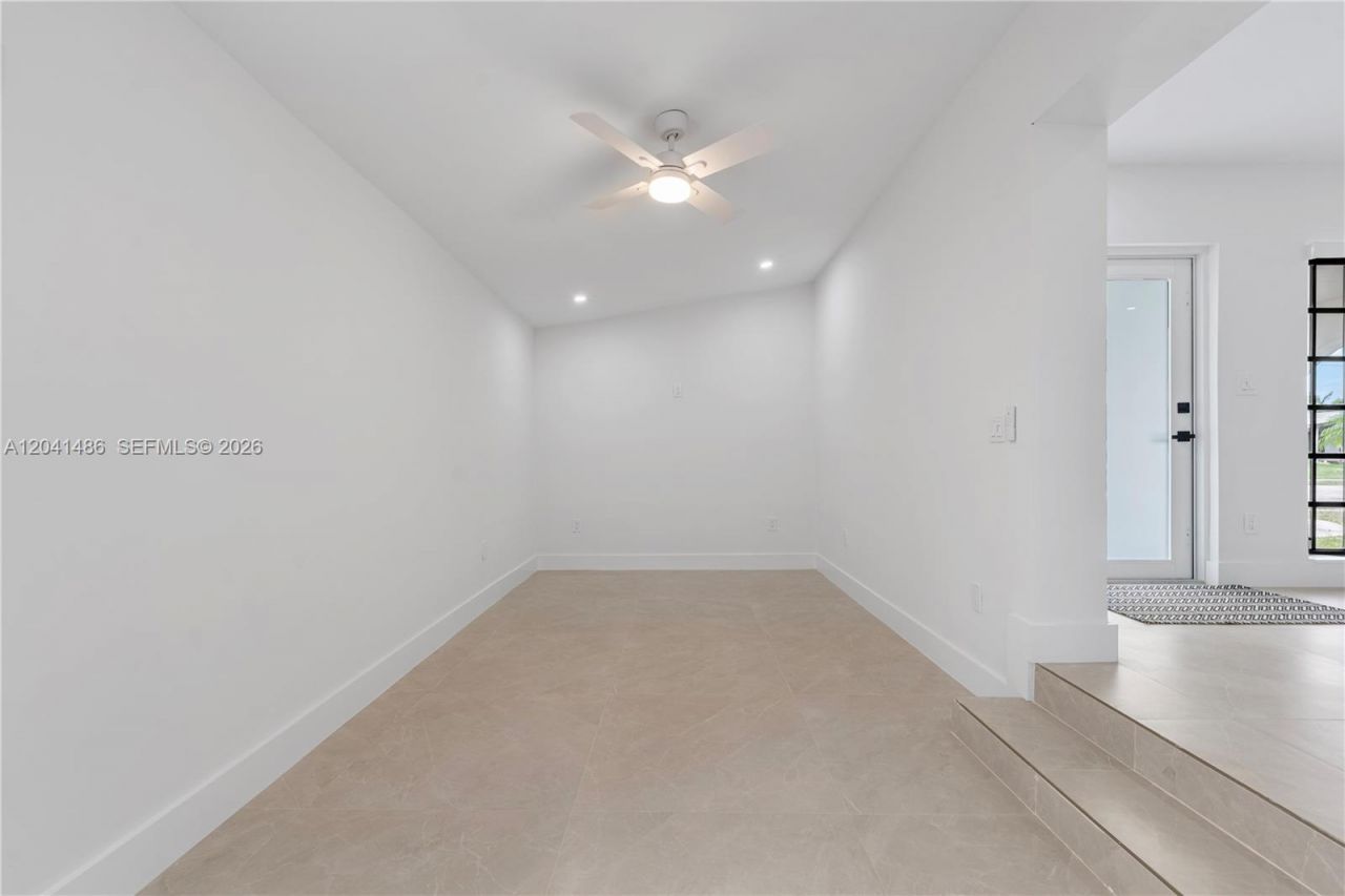 12370 SW 190th Ter, Miami, FL 33177 Photo