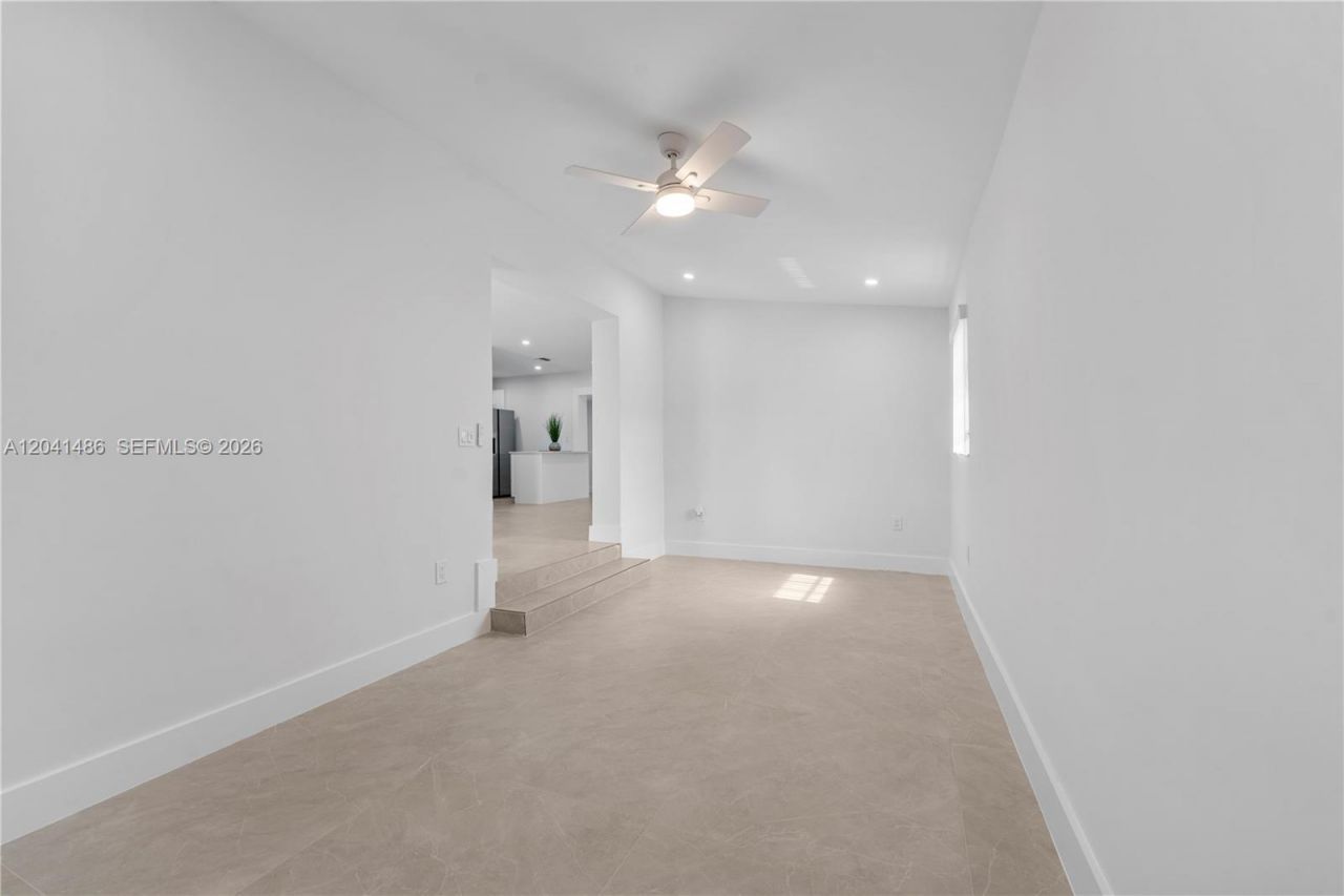 12370 SW 190th Ter, Miami, FL 33177 Photo