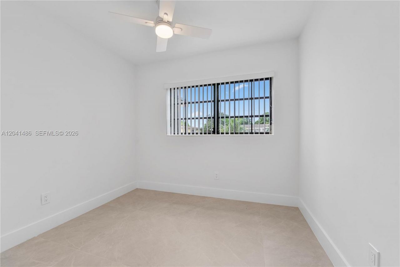 12370 SW 190th Ter, Miami, FL 33177 Photo