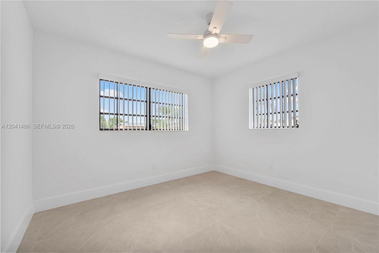 12370 SW 190th Ter, Miami, FL 33177 Photo