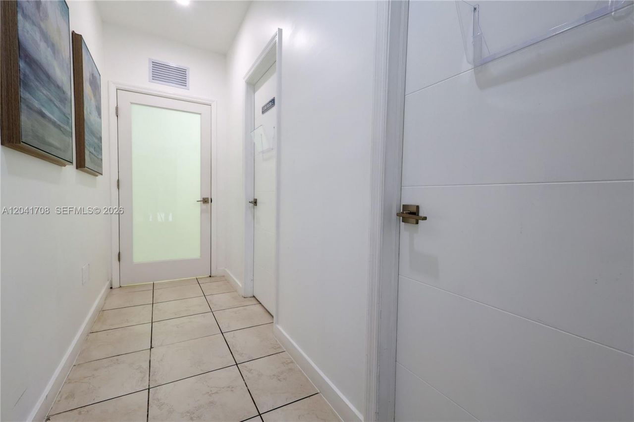 8525 SW 92nd St , Unit 11B, Miami, FL 33156 Photo