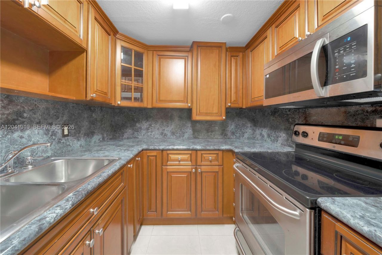 1701 NW 37th Ave, Unit B, Miami, FL 33125 Photo