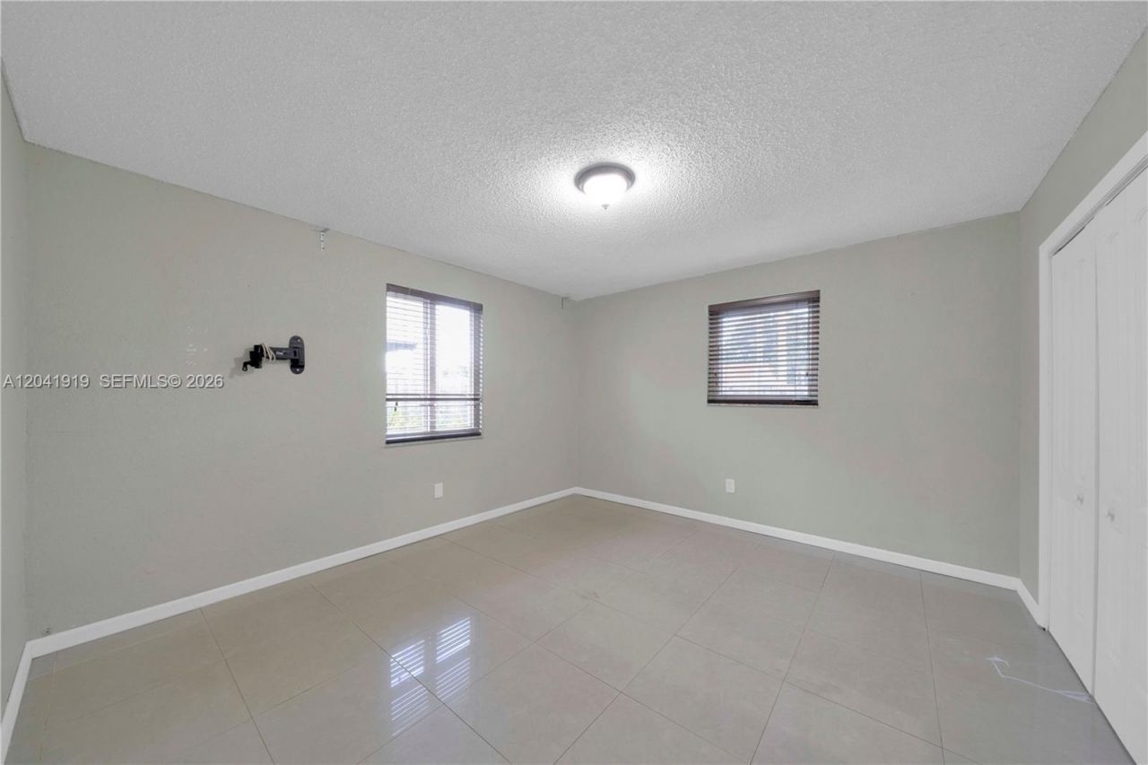 1701 NW 37th Ave, Unit B, Miami, FL 33125 Photo