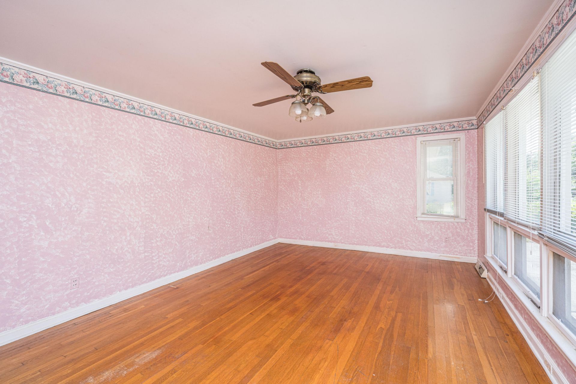 107 Wilmer Avenue Photo 11