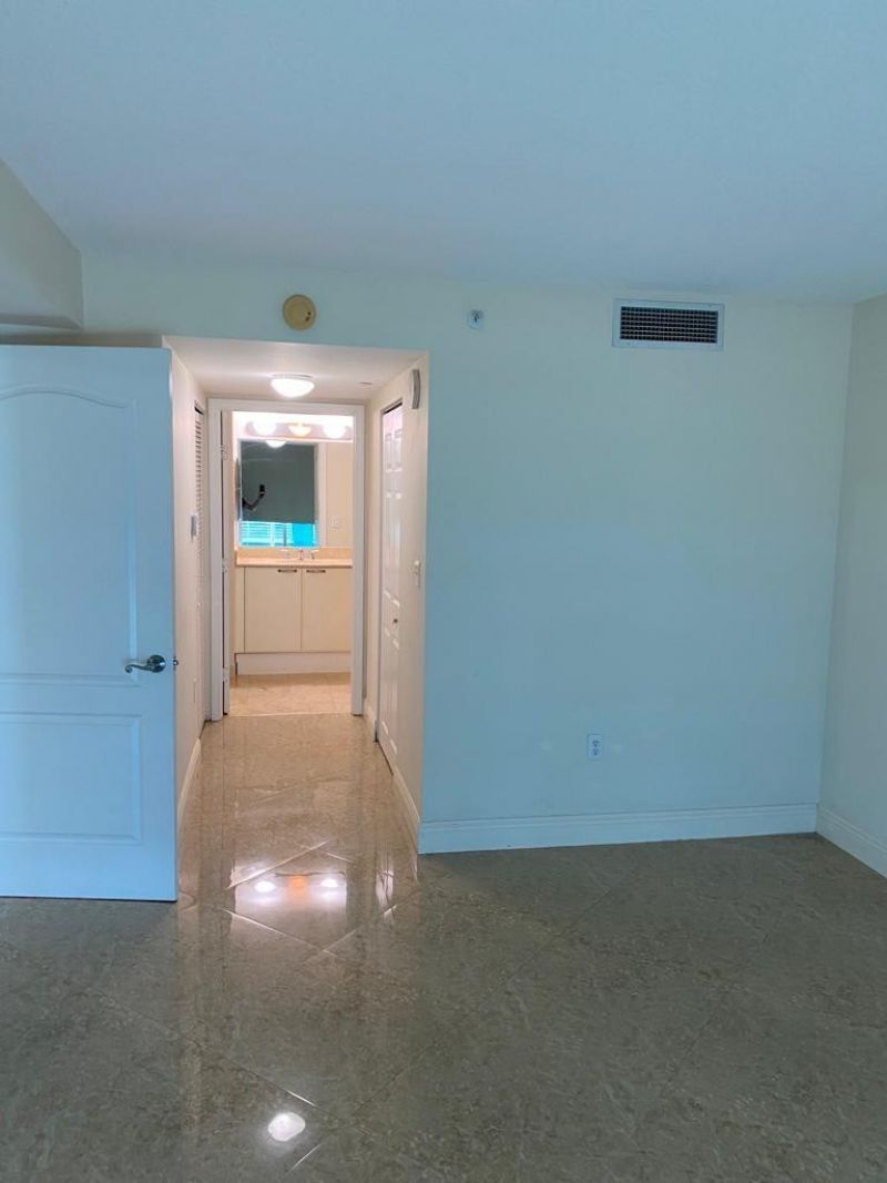 2101 Brickell Avenue, Unit 504, Miami, FL 33129 Photo