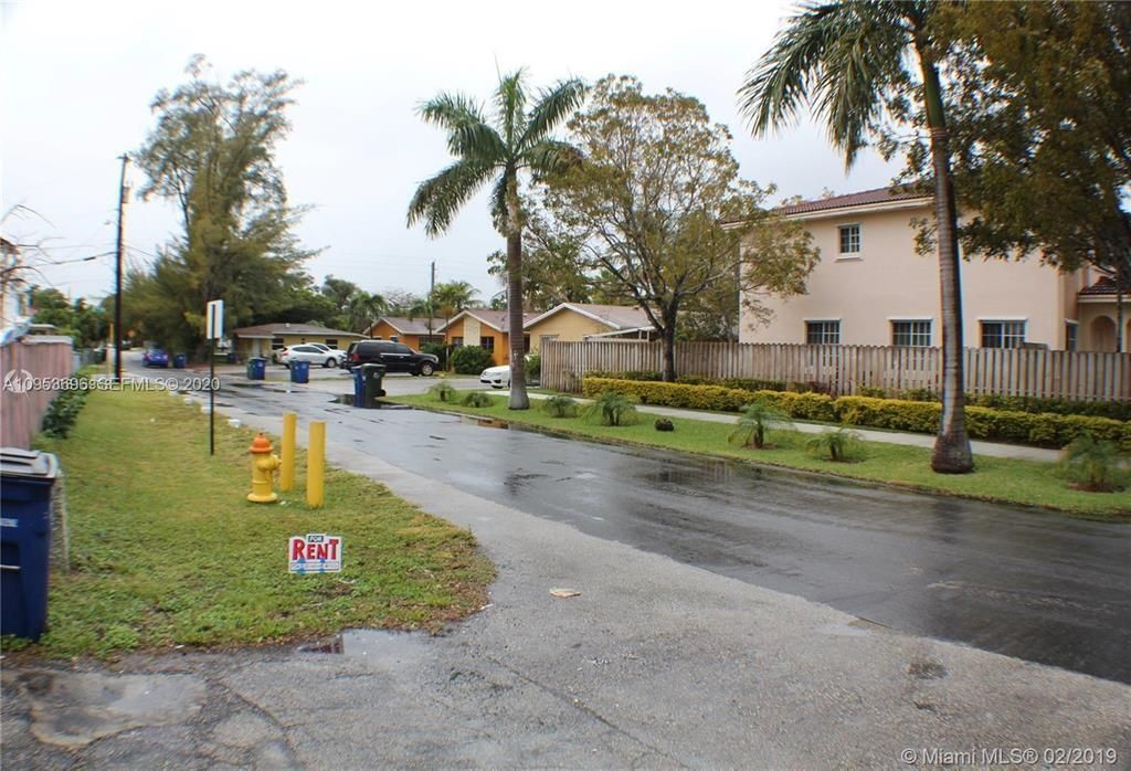 719 SW 7th Street, Unit 2, Hallandale Beach, FL 33009 Photo