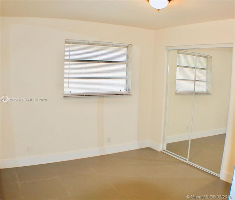 719 SW 7th Street, Unit 2, Hallandale Beach, FL 33009 Photo