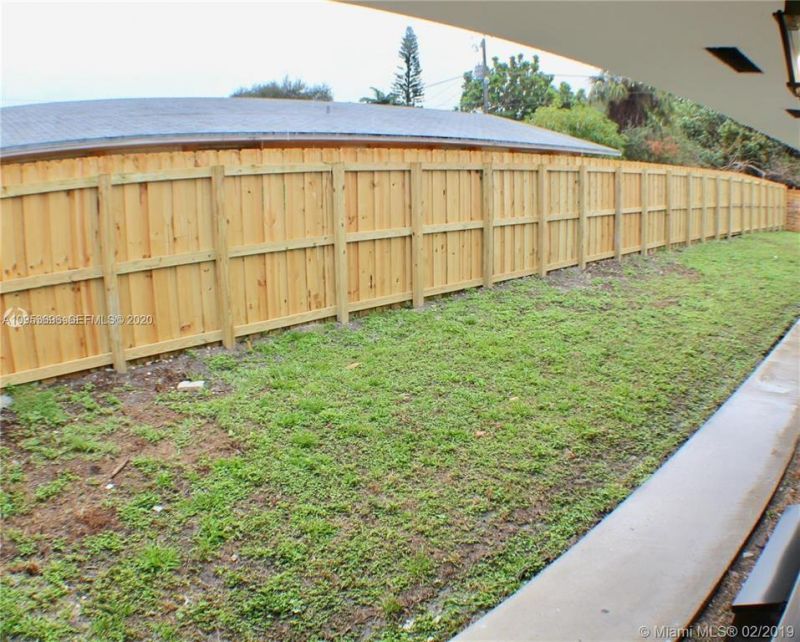 719 SW 7th Street, Unit 2, Hallandale Beach, FL 33009 Photo