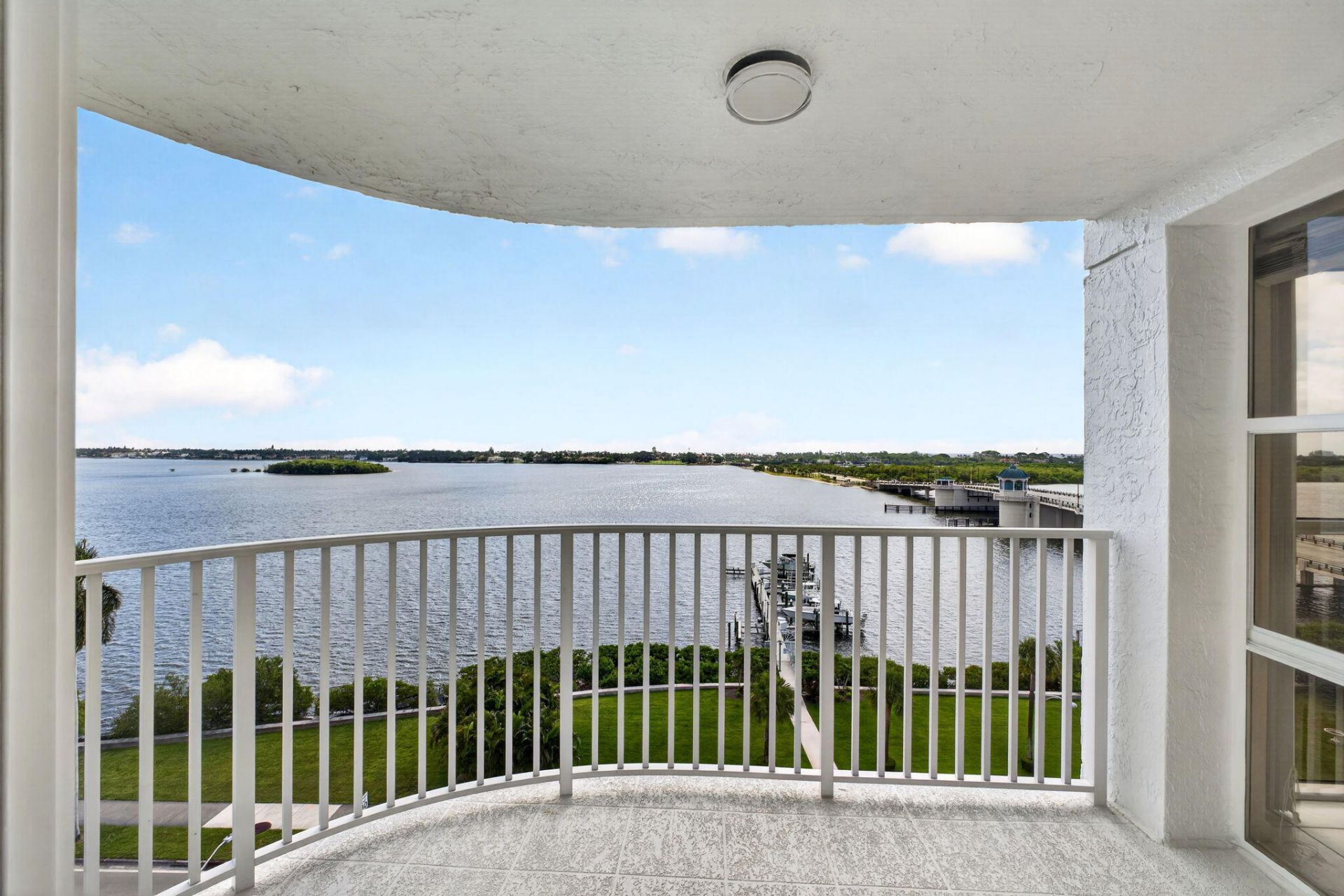 3901 S Flagler Drive, Unit 901, West Palm Beach, FL 33405 Photo