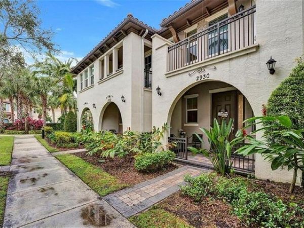 2930 Cascada Isles Way, Cooper City, FL 33024
