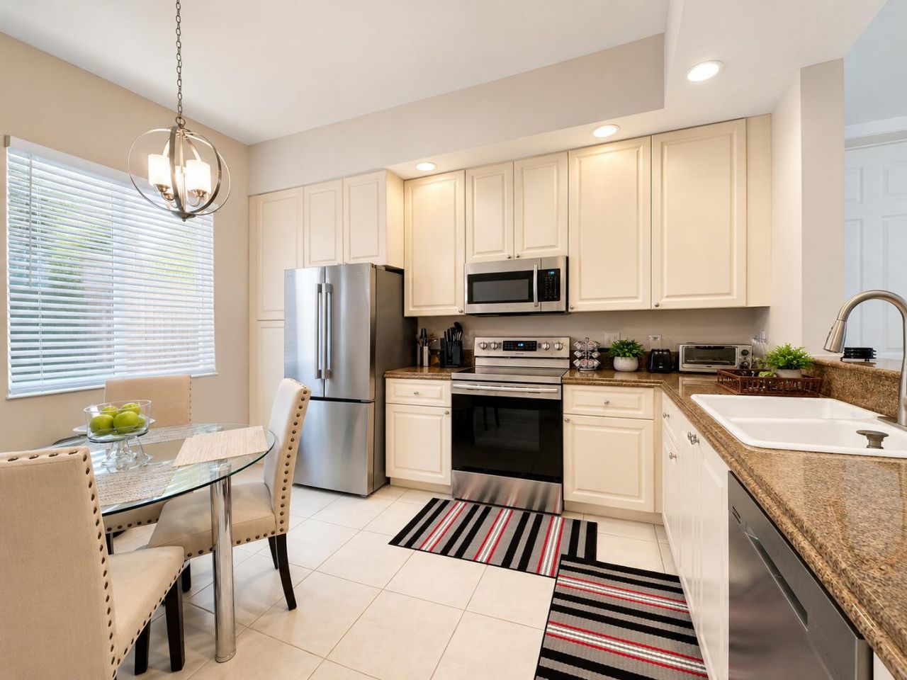 35 Harbour Isle Drive W, Unit 202, Fort Pierce, FL 34949 Photo