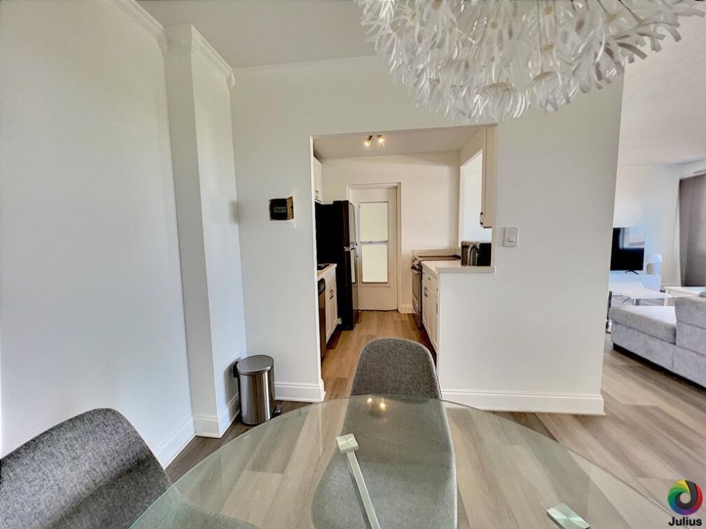 2555 NE 11th Street, Unit 809, Fort Lauderdale, FL 33304 Photo