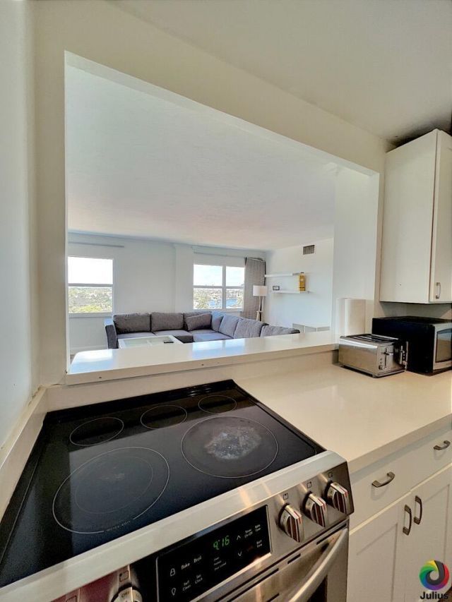 2555 NE 11th Street, Unit 809, Fort Lauderdale, FL 33304 Photo