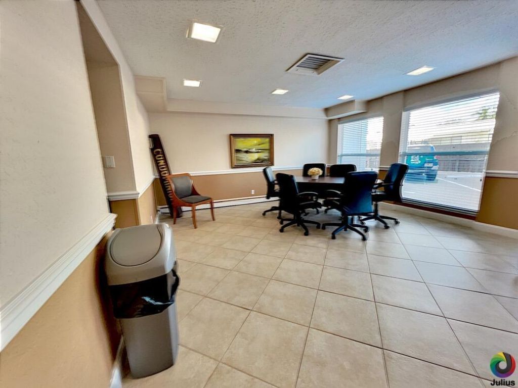 2555 NE 11th Street, Unit 809, Fort Lauderdale, FL 33304 Photo