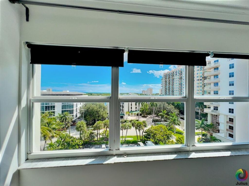 2555 NE 11th Street, Unit 809, Fort Lauderdale, FL 33304 Photo
