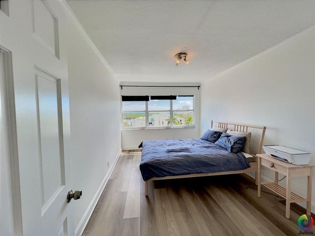 2555 NE 11th Street, Unit 809, Fort Lauderdale, FL 33304 Photo