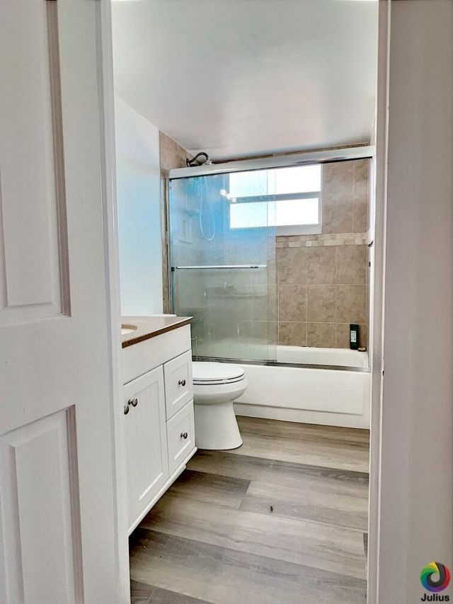 2555 NE 11th Street, Unit 809, Fort Lauderdale, FL 33304 Photo