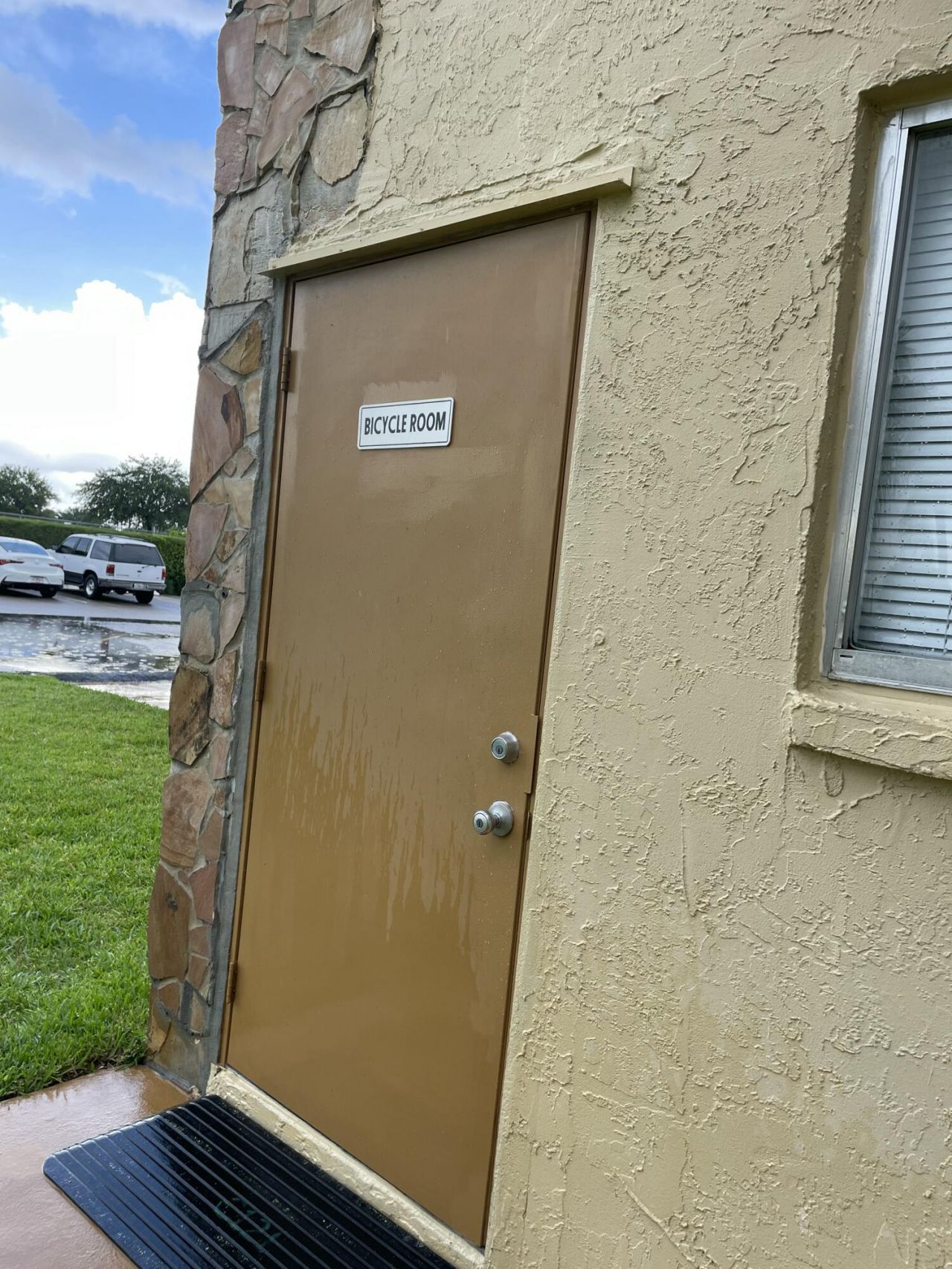 500 Village Green Circle W, Unit 302, Palm Springs, FL 33461 Photo