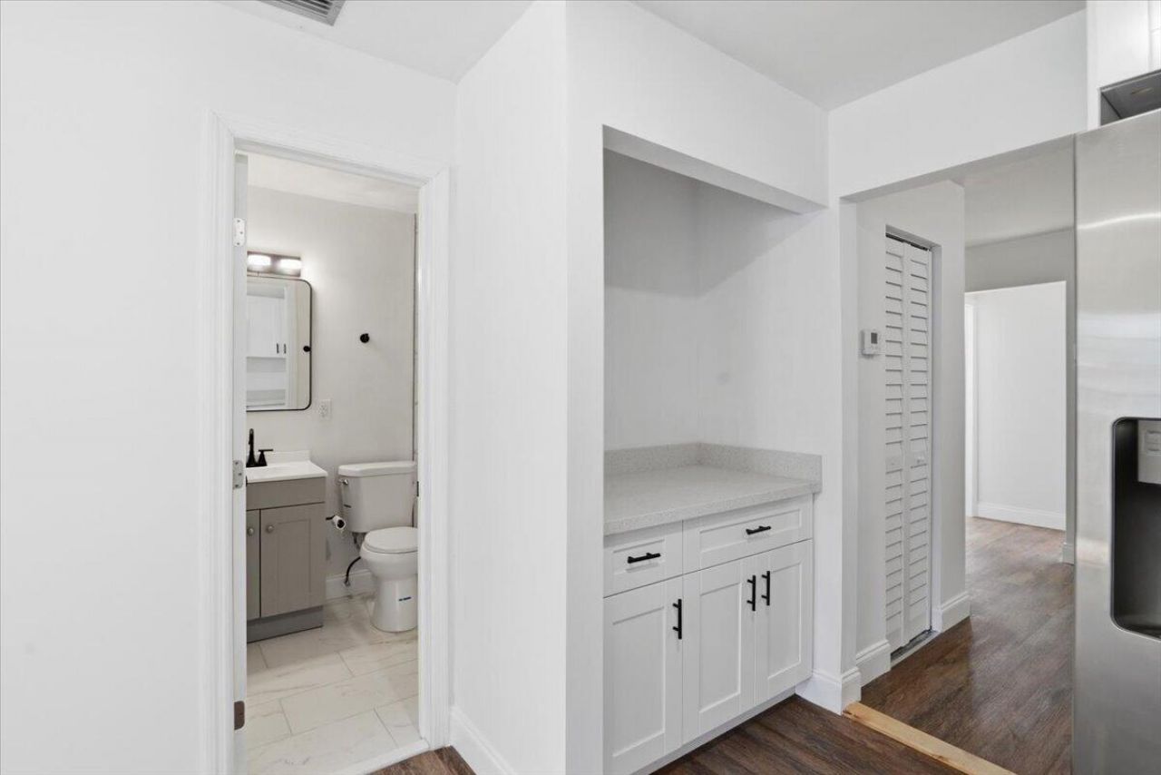 270 SW 10th Avenue, Unit 1, South Bay, FL 33493 Photo