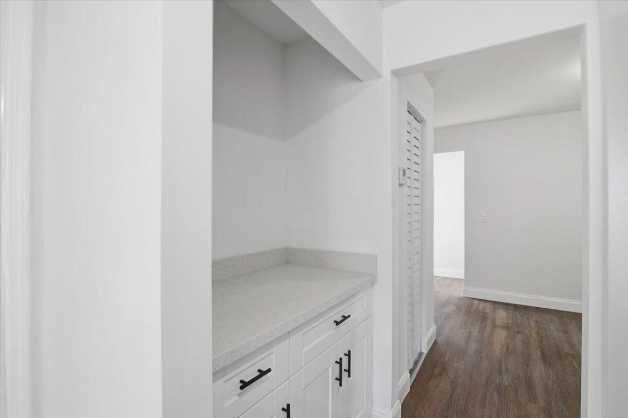 270 SW 10th Avenue, Unit 1, South Bay, FL 33493 Photo
