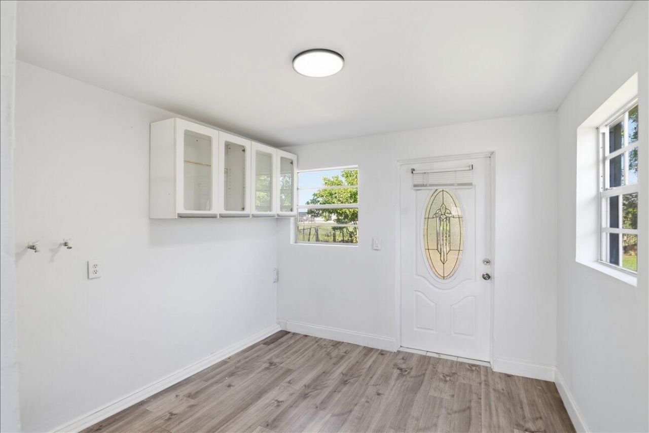 270 SW 10th Avenue, Unit 1, South Bay, FL 33493 Photo
