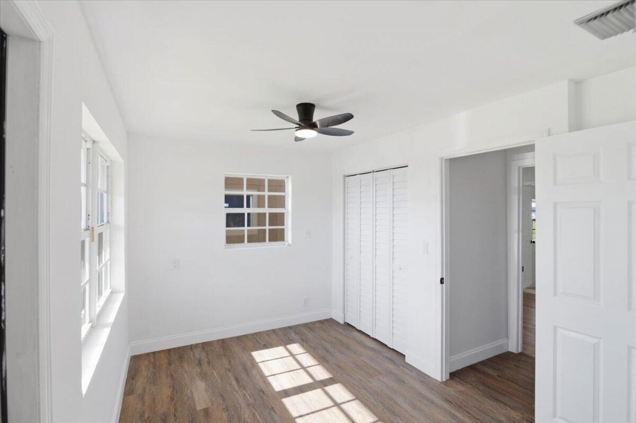 270 SW 10th Avenue, Unit 1, South Bay, FL 33493 Photo