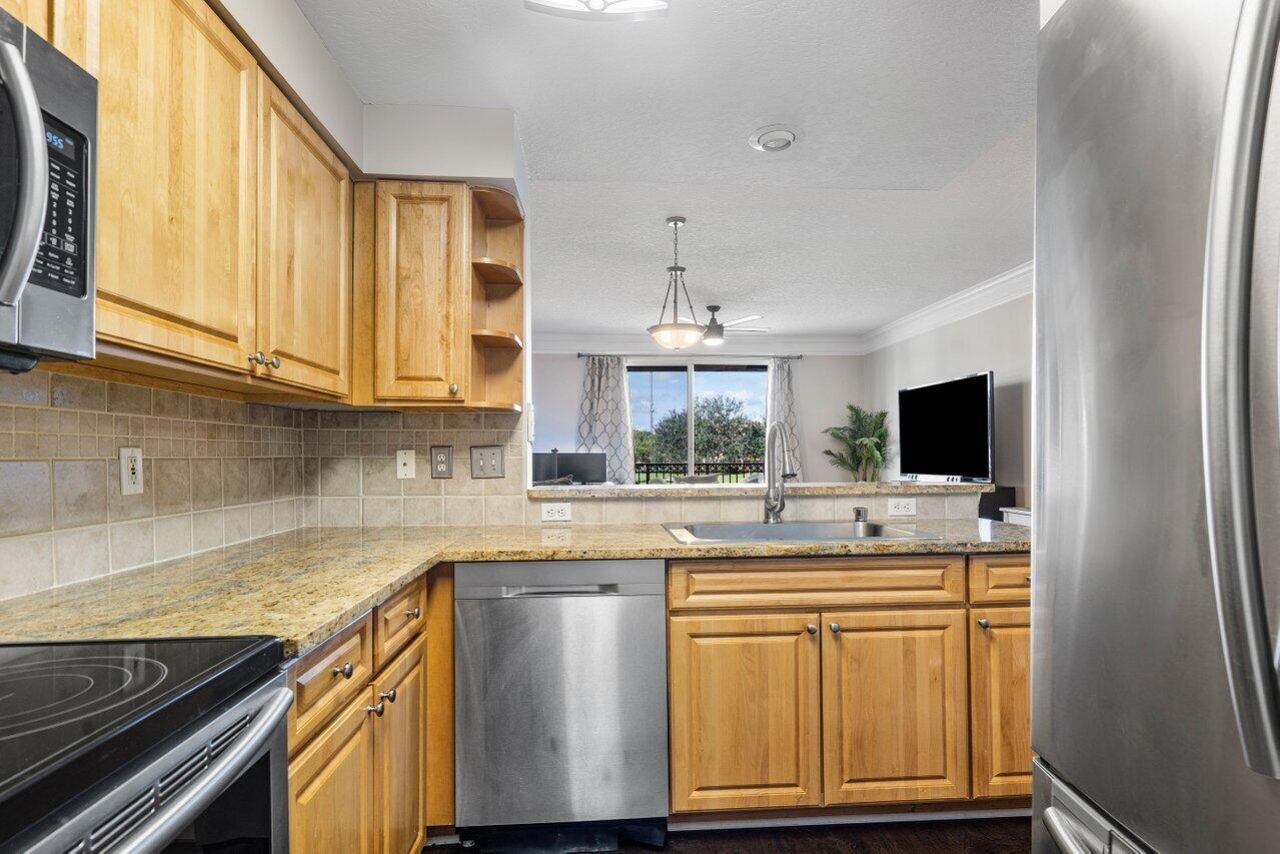 2016 Alta Meadows Lane, Unit 708, Delray Beach, FL 33444 Photo