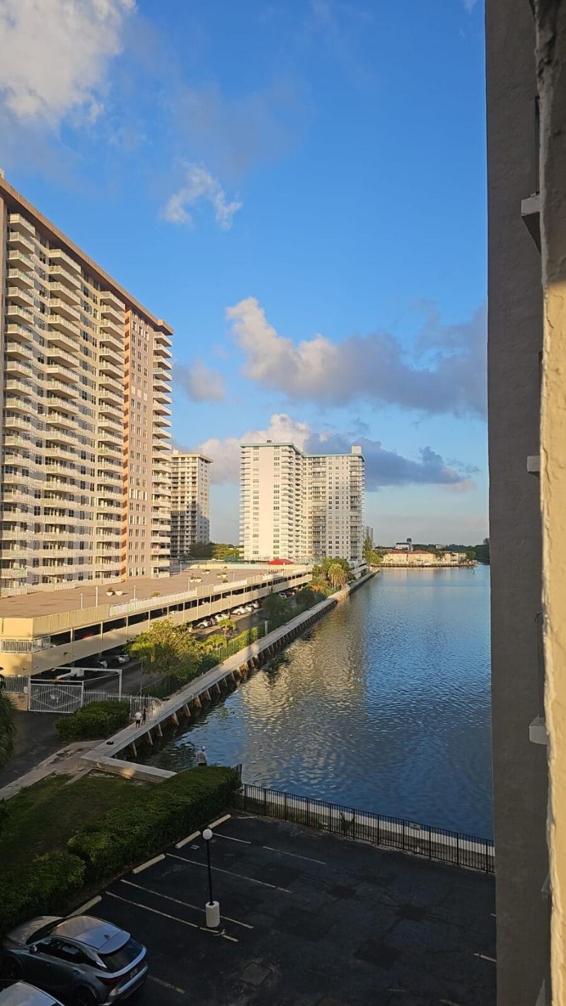 17500 N Bay Road, Unit S508, Sunny Isles Beach, FL 33160 Photo