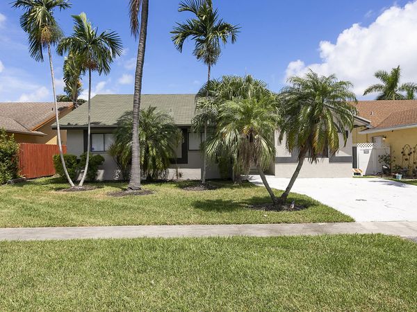 231 SE 8th Street, Dania Beach, FL 33004