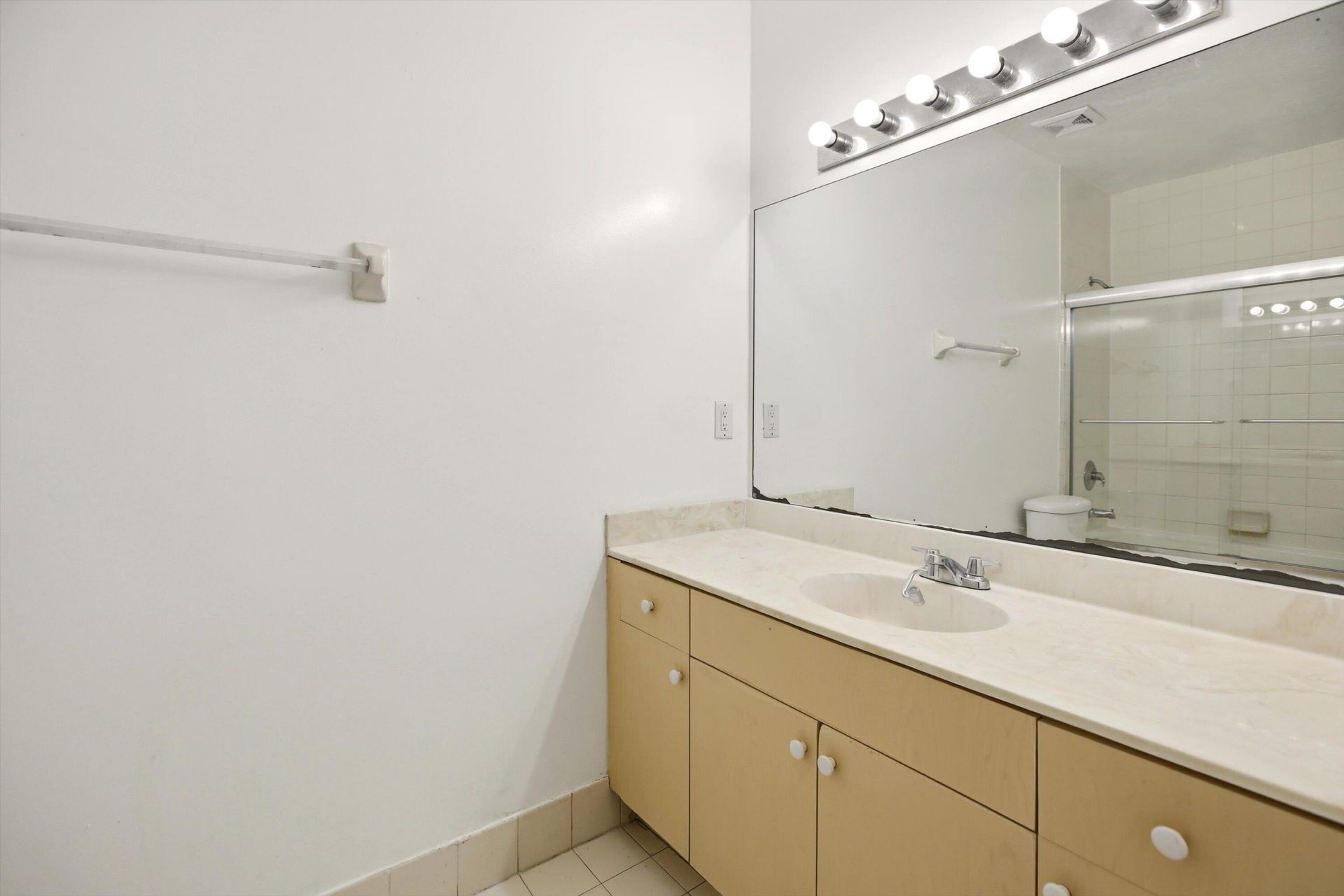 1169 Golden Lakes Boulevard, Unit 1125, West Palm Beach, FL 33411 Photo