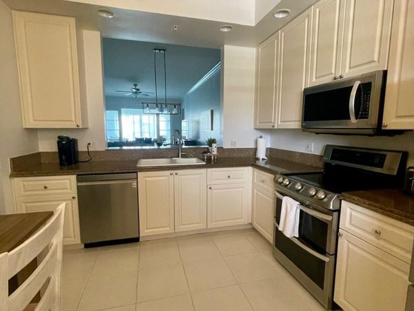 18 Harbour Isle Drive W, Unit 203, Fort Pierce, FL 34949