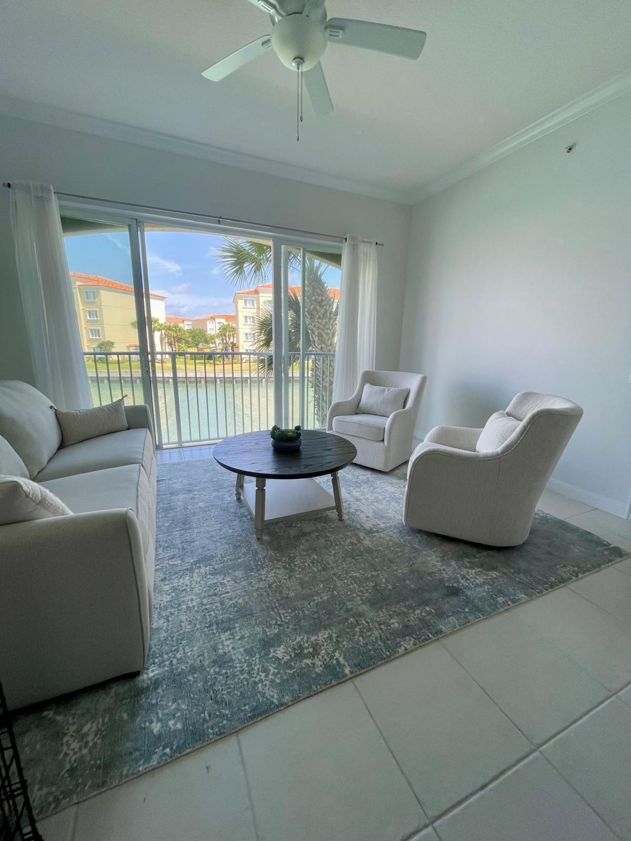18 Harbour Isle Drive W, Unit 203, Fort Pierce, FL 34949 Photo