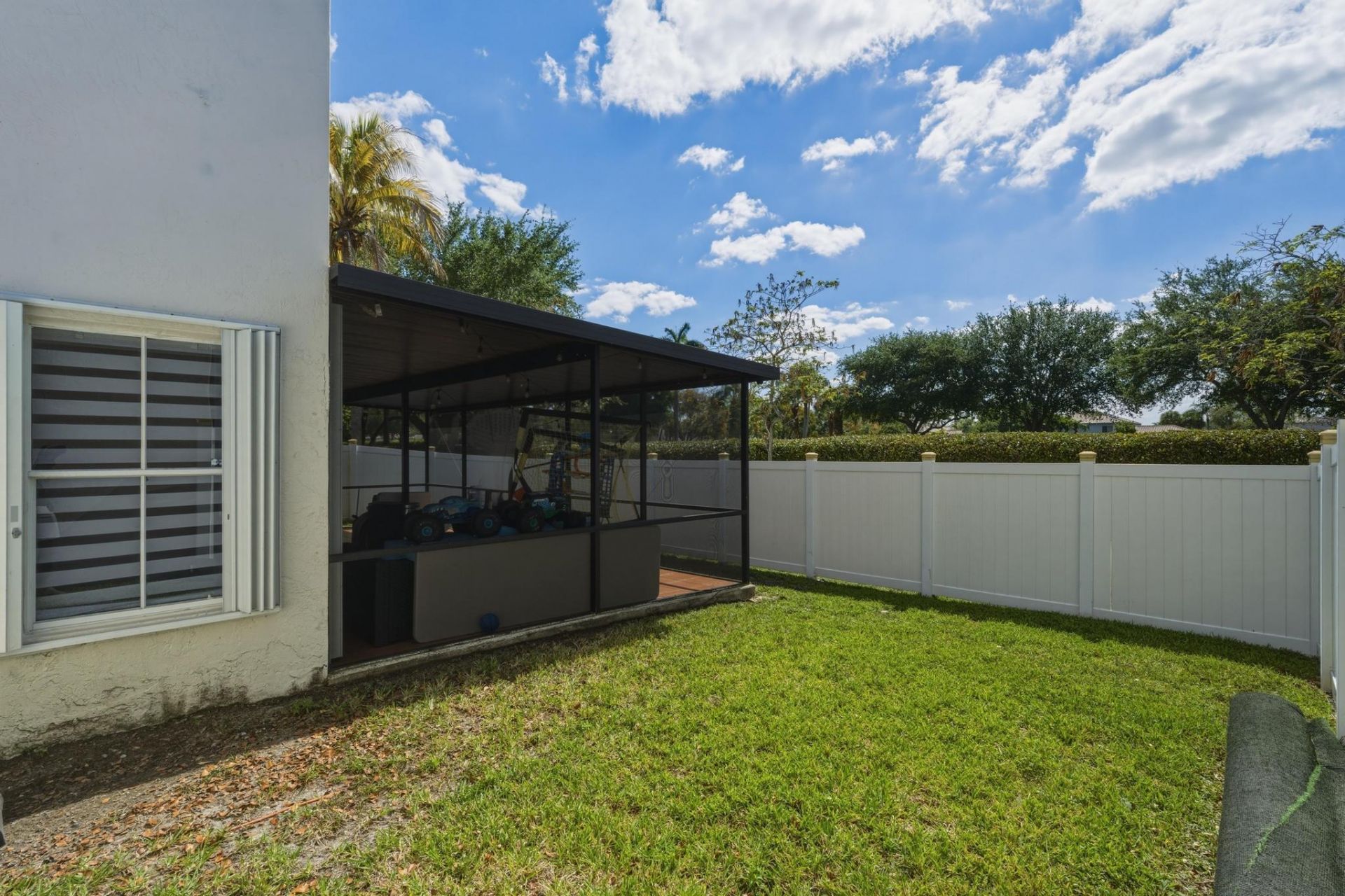 310 NW 207th Way, Pembroke Pines, FL 33029 Photo