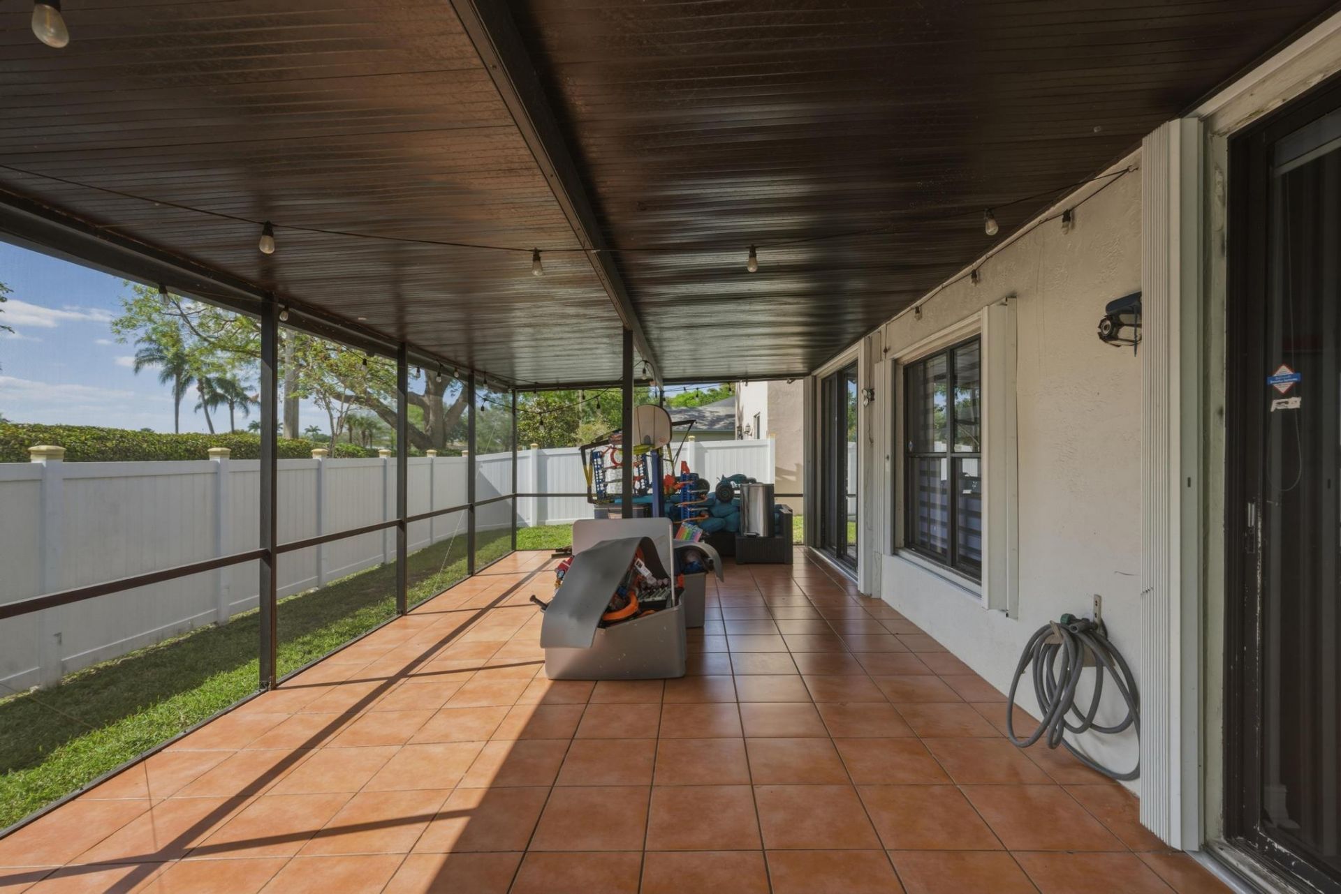 310 NW 207th Way, Pembroke Pines, FL 33029 Photo