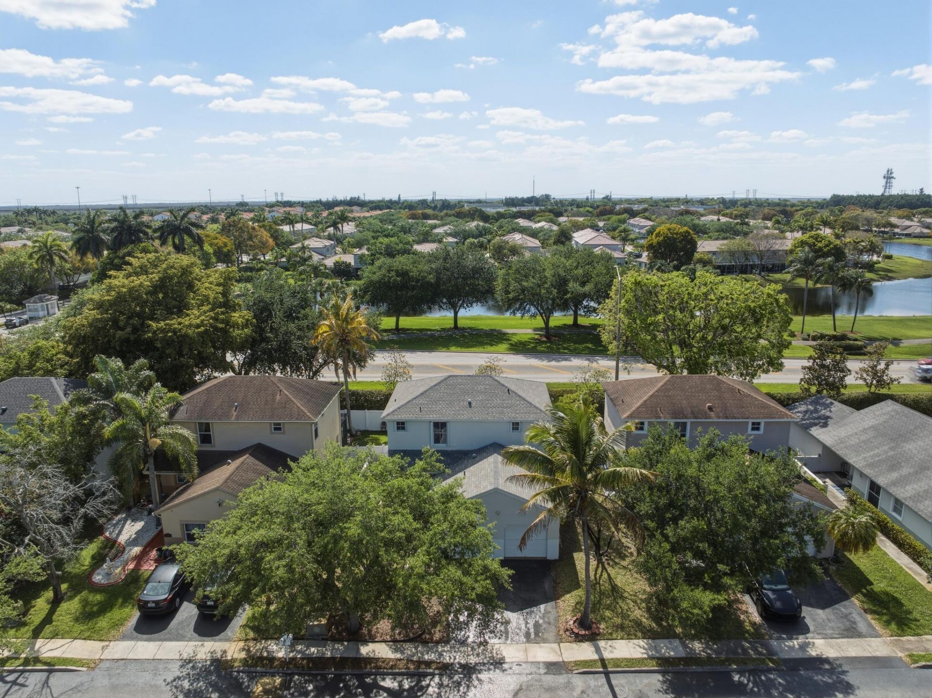 310 NW 207th Way, Pembroke Pines, FL 33029 Photo