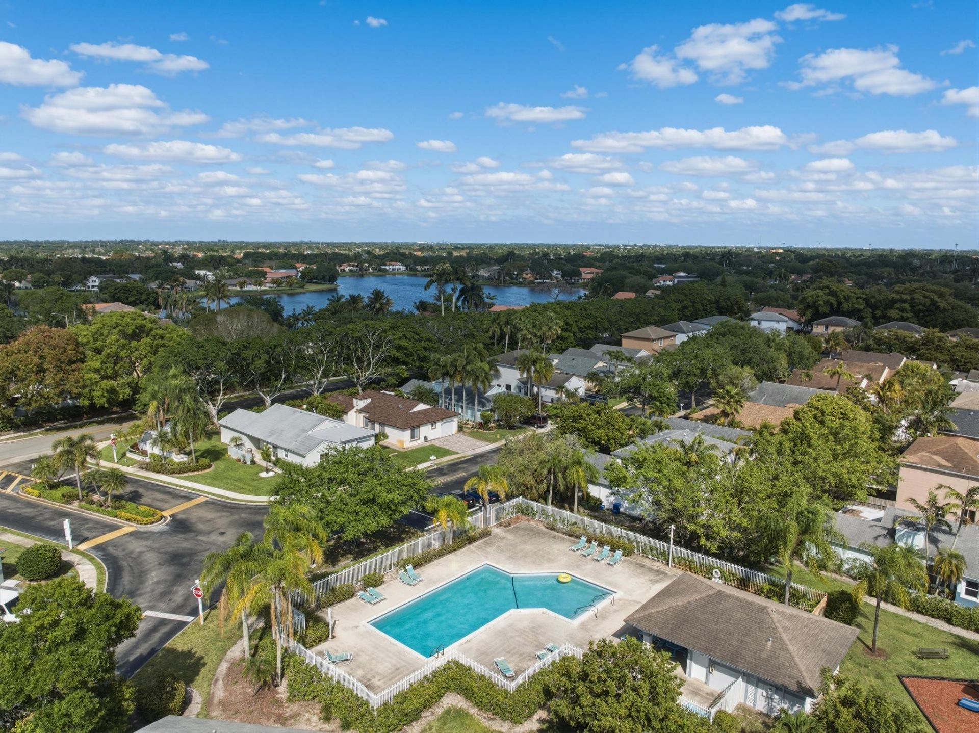 310 NW 207th Way, Pembroke Pines, FL 33029 Photo