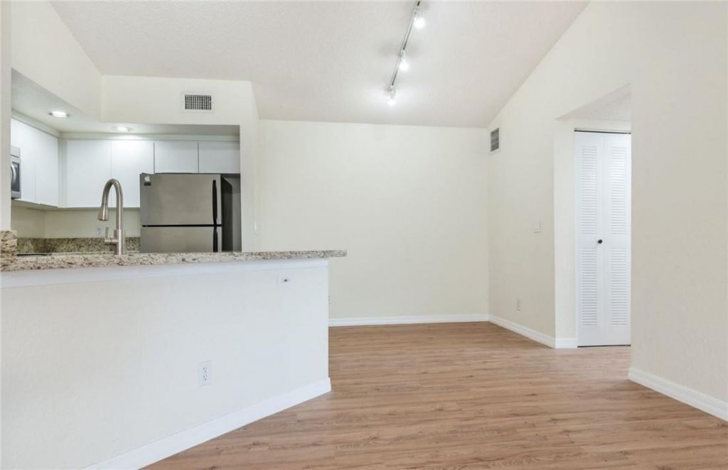 417 Vista Isles Drive, Unit 2322, Sunrise, FL 33325 Photo