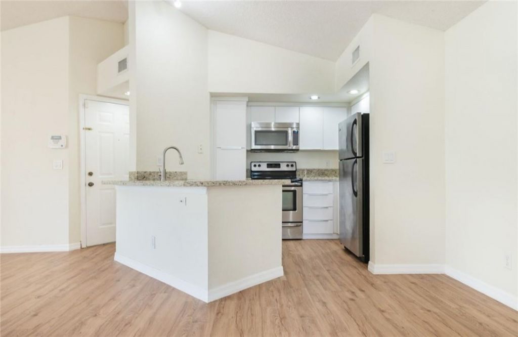 417 Vista Isles Drive, Unit 2322, Sunrise, FL 33325 Photo