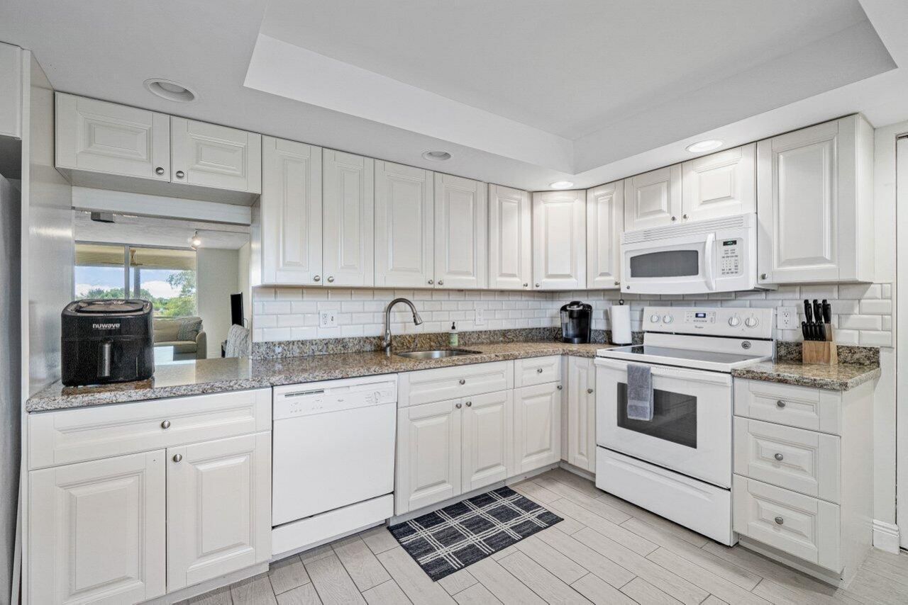 6000 NW 2nd Avenue, Unit 338, Boca Raton, FL 33487 Photo