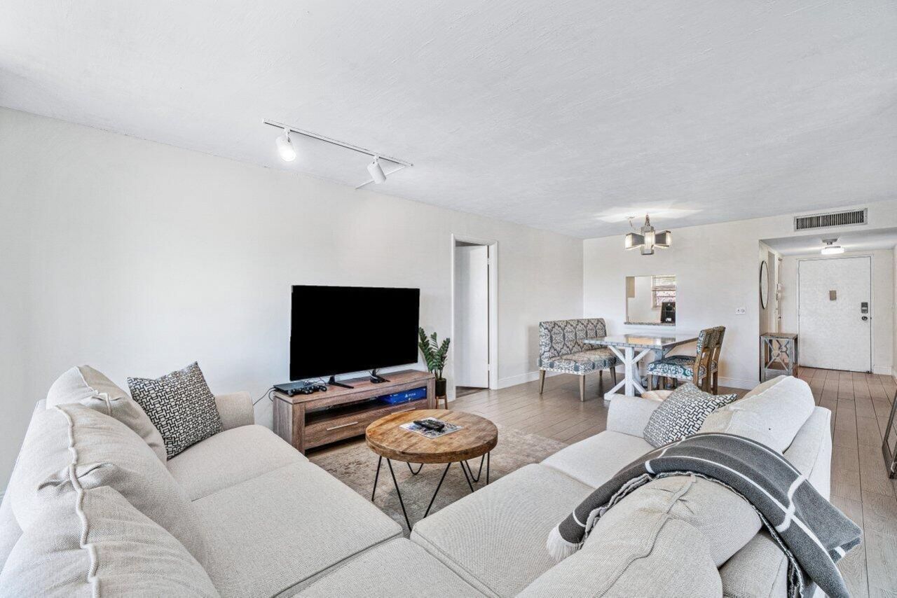 6000 NW 2nd Avenue, Unit 338, Boca Raton, FL 33487 Photo