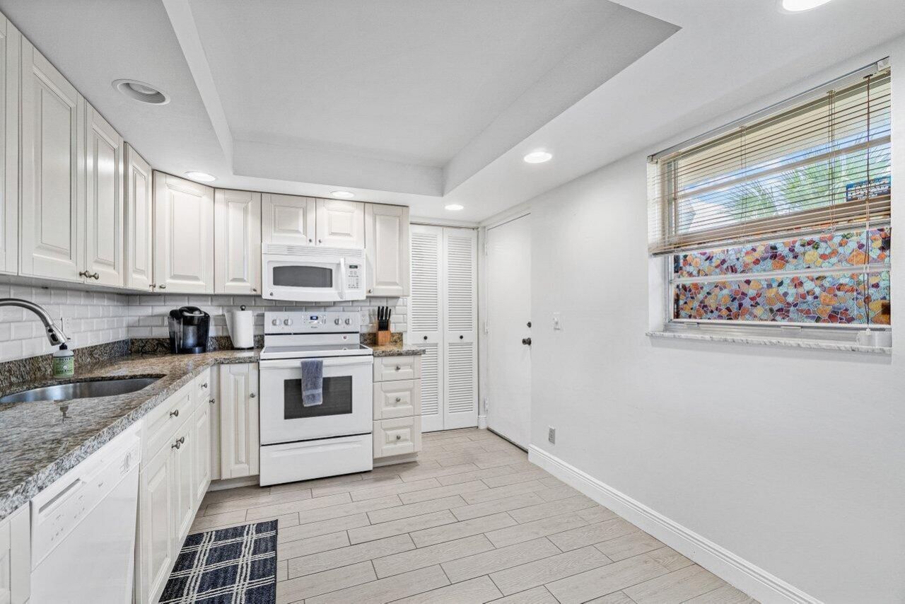 6000 NW 2nd Avenue, Unit 338, Boca Raton, FL 33487 Photo
