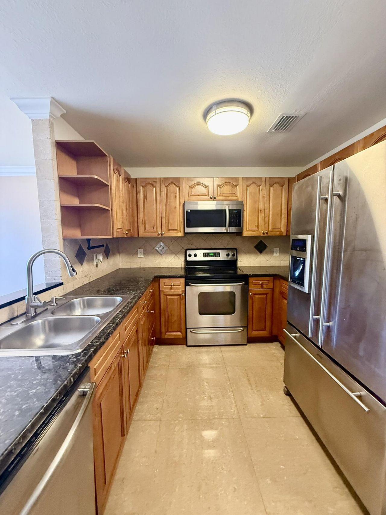 2050 Oleander Boulevard, Unit 11-103, Fort Pierce, FL 34950 Photo