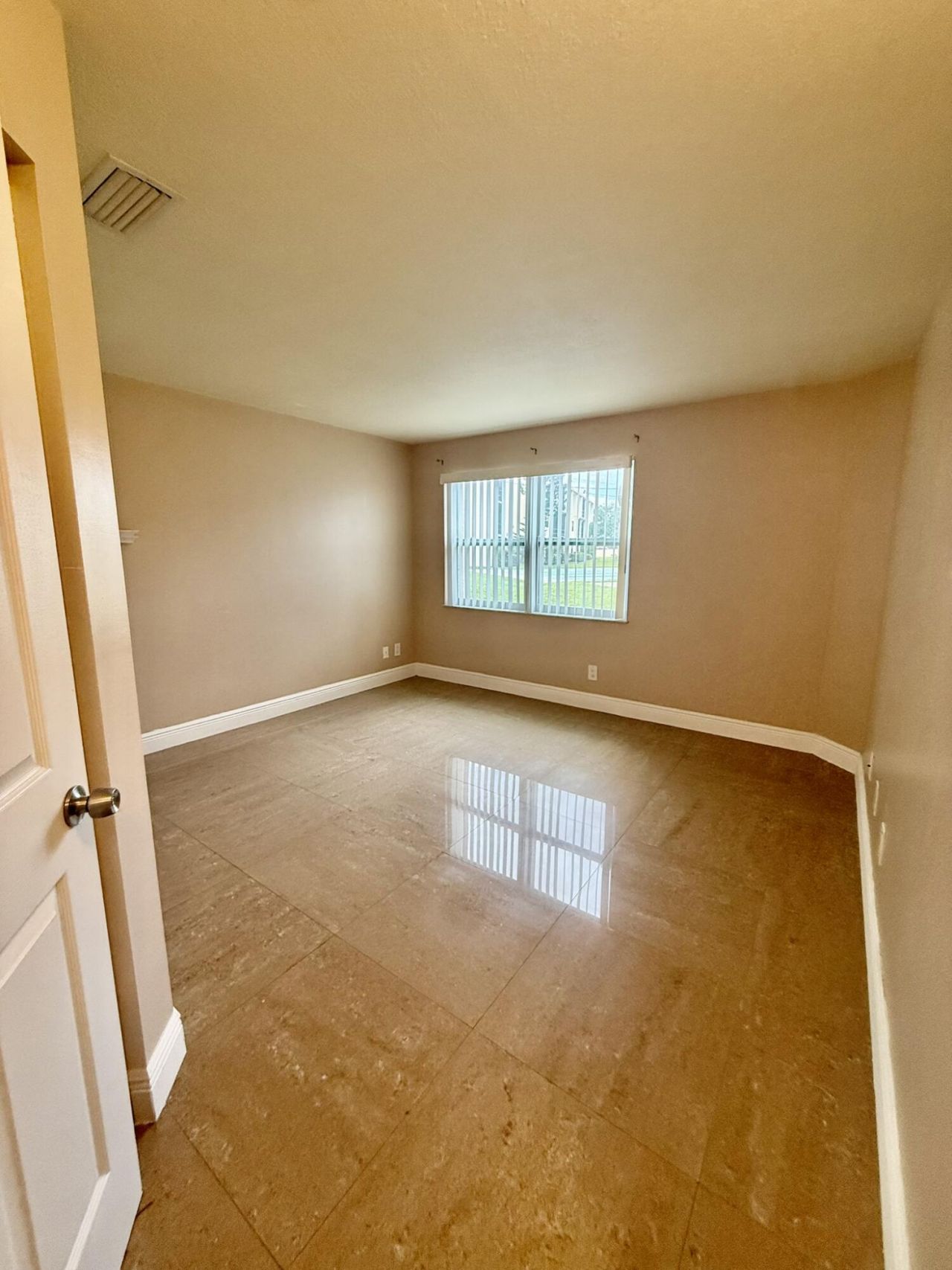 2050 Oleander Boulevard, Unit 11-103, Fort Pierce, FL 34950 Photo