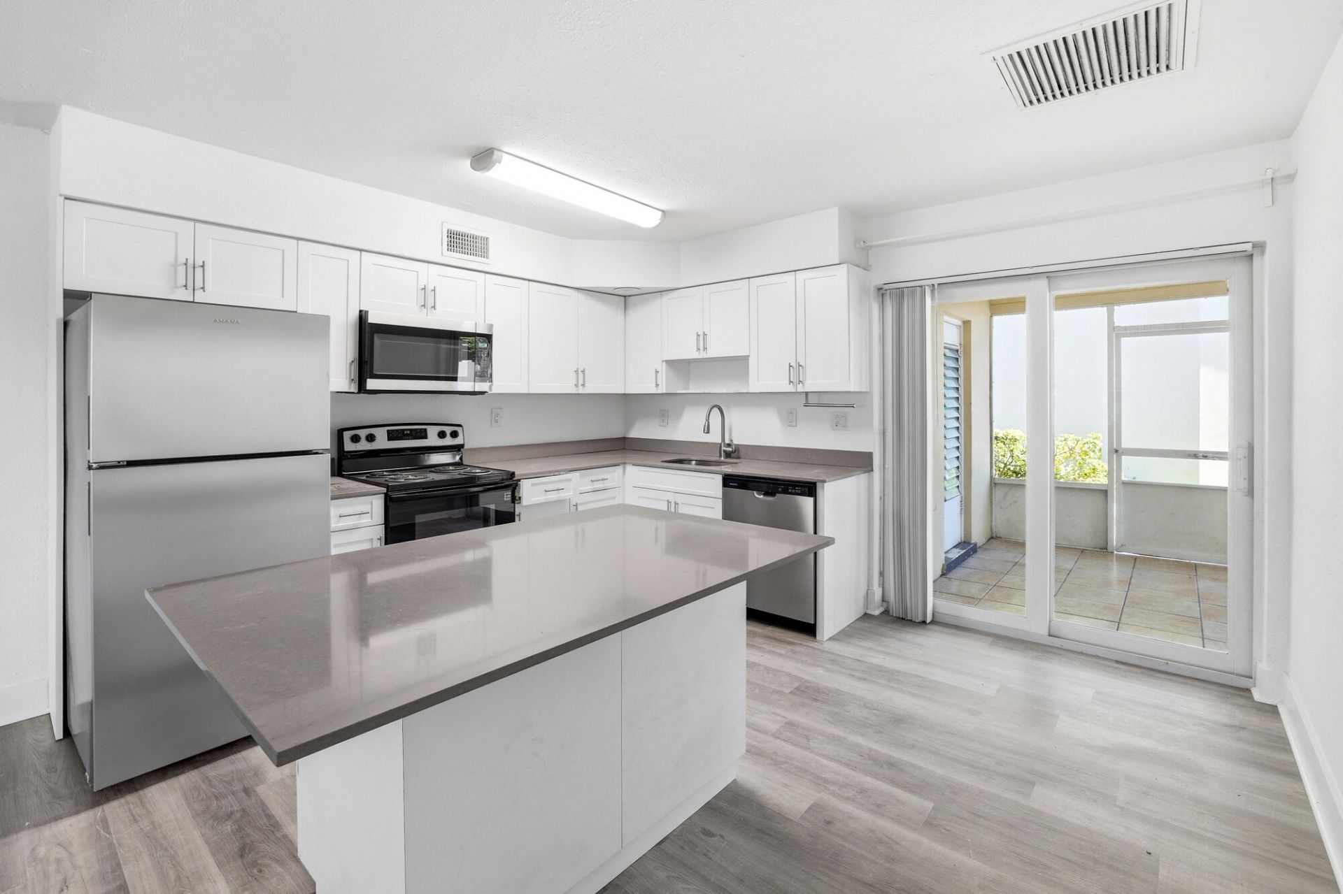 1880 SE 3rd Street, Unit 1880, Pompano Beach, FL 33060 Photo
