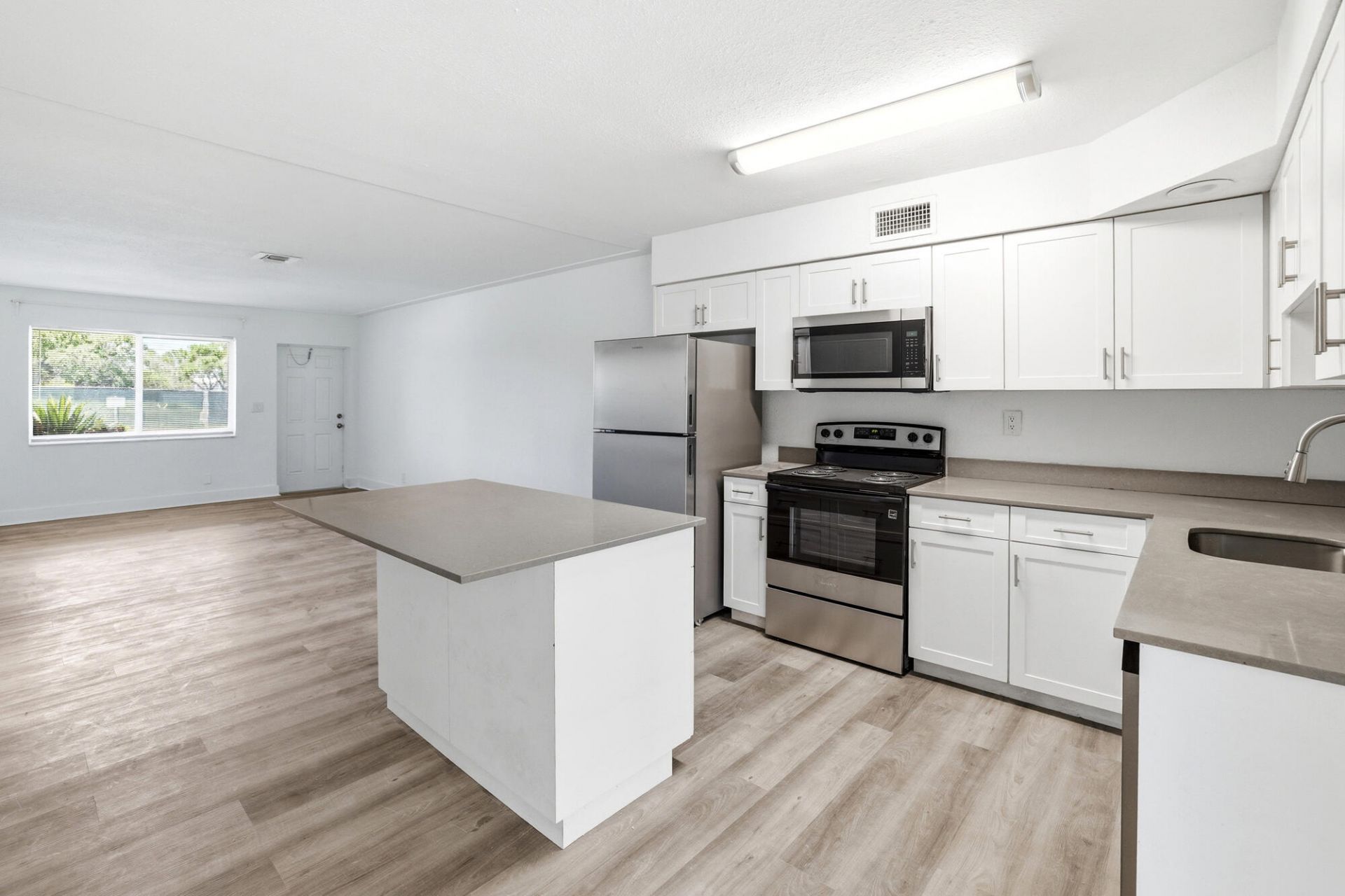 1880 SE 3rd Street, Unit 1880, Pompano Beach, FL 33060 Photo