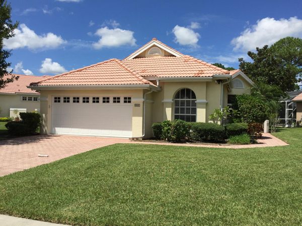 557 SW New Castle Cove, Port St. Lucie, FL 34986