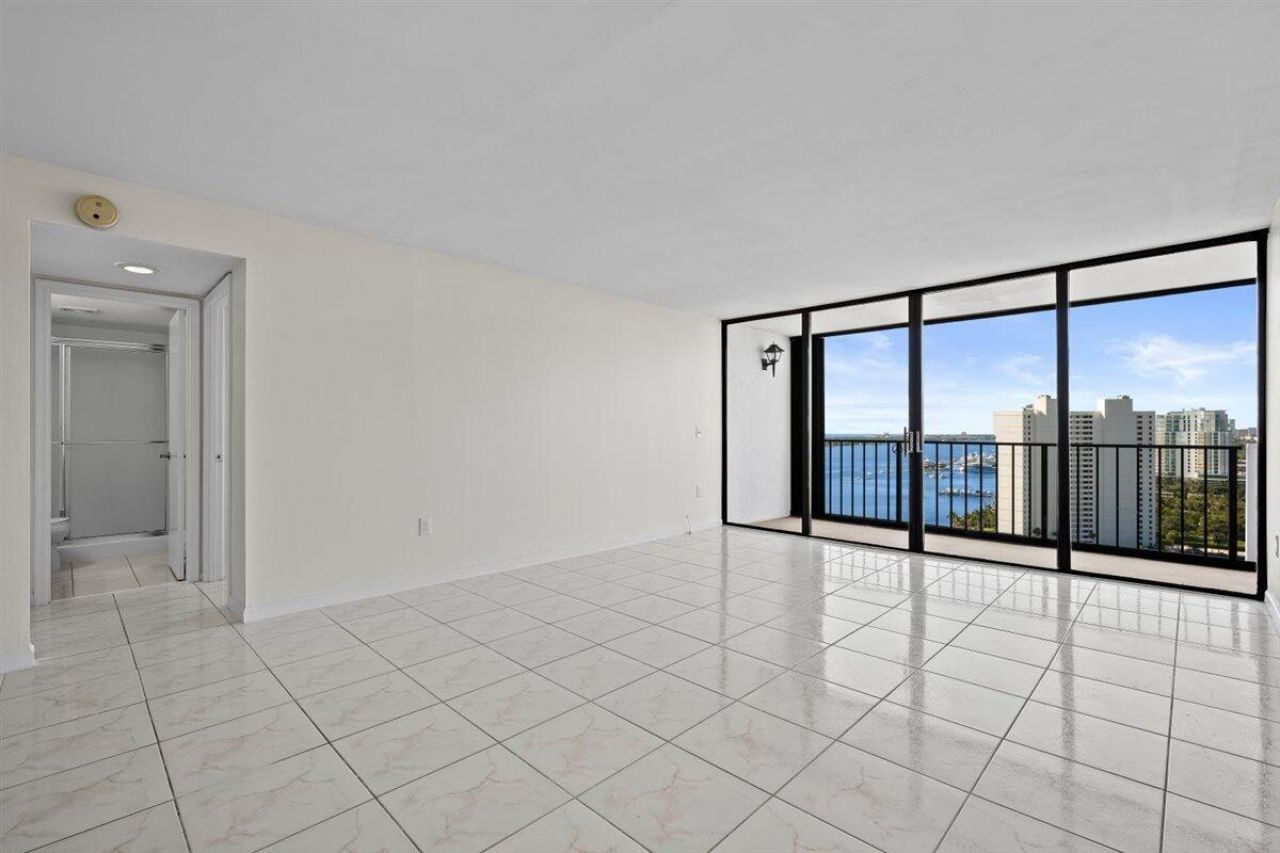 5600 N Flagler Drive, Unit 2304, West Palm Beach, FL 33407 Photo