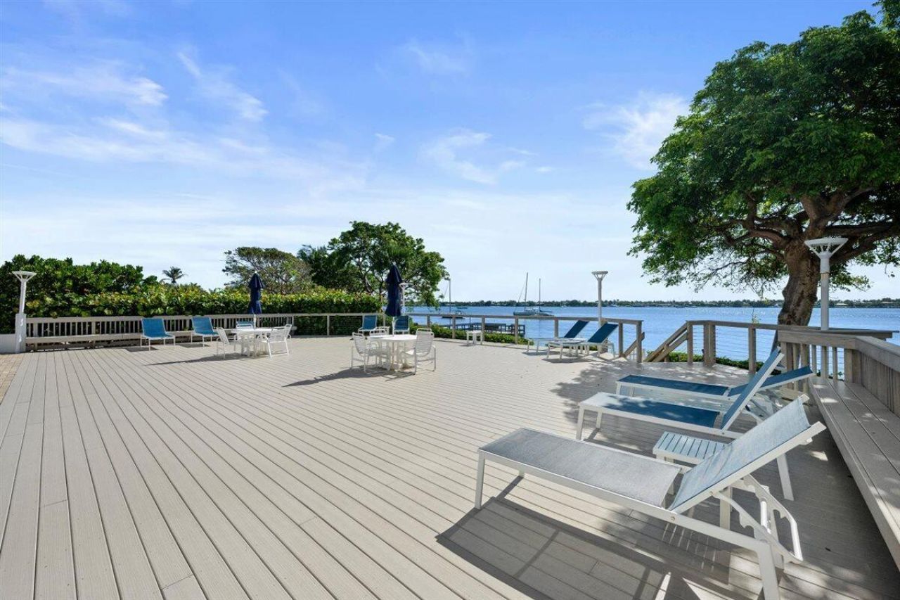 5600 N Flagler Drive, Unit 2304, West Palm Beach, FL 33407 Photo