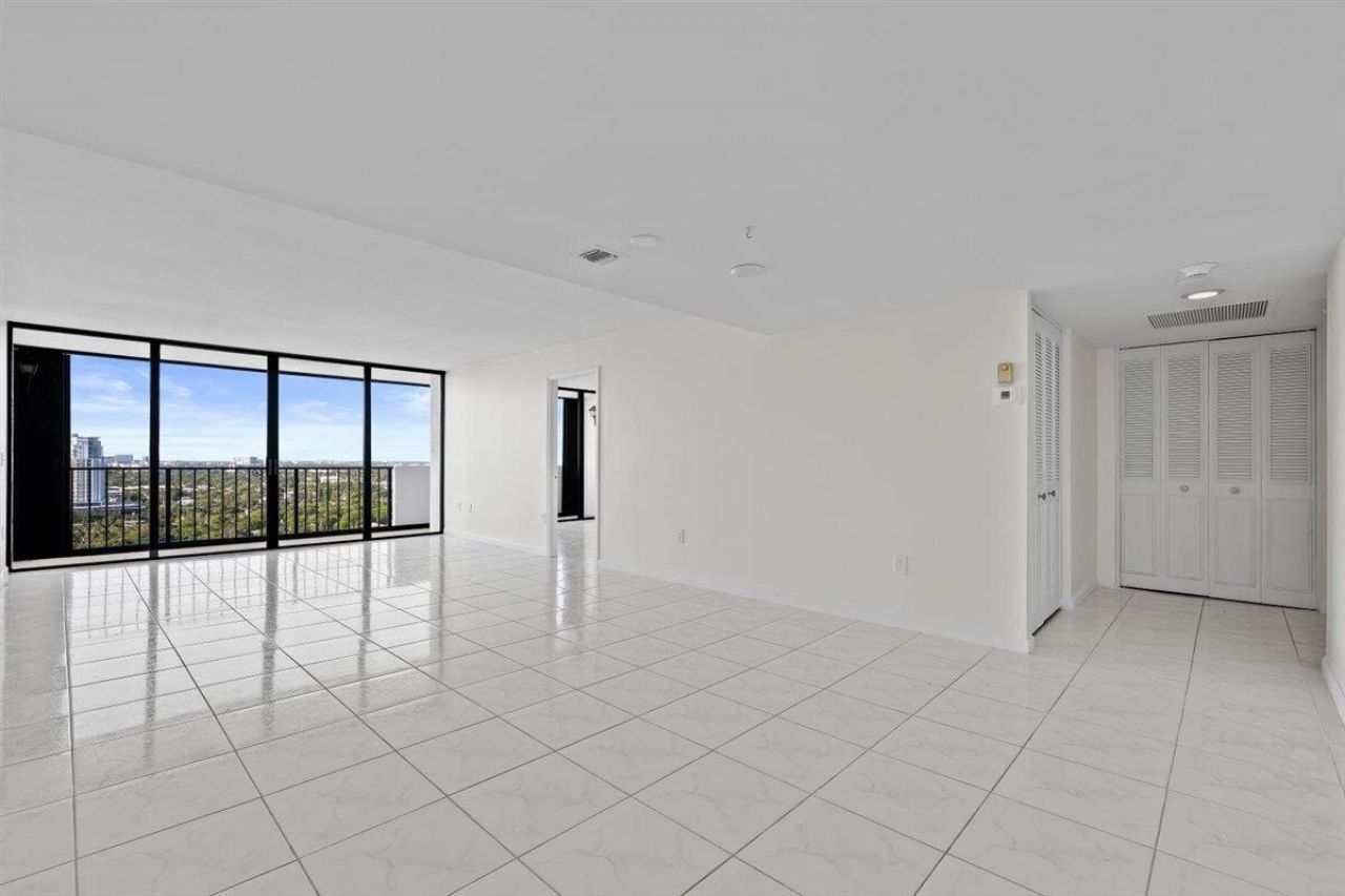 5600 N Flagler Drive, Unit 2304, West Palm Beach, FL 33407 Photo